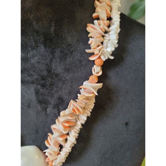 Women's Natural Shell Pendant Necklace With White And Peach Heishi Shell Beads - Picture 4 of 7